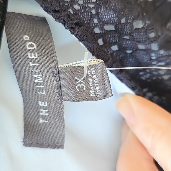 The Limited Dark Blue Lace Tank Top 3X - Picture 5 of 7